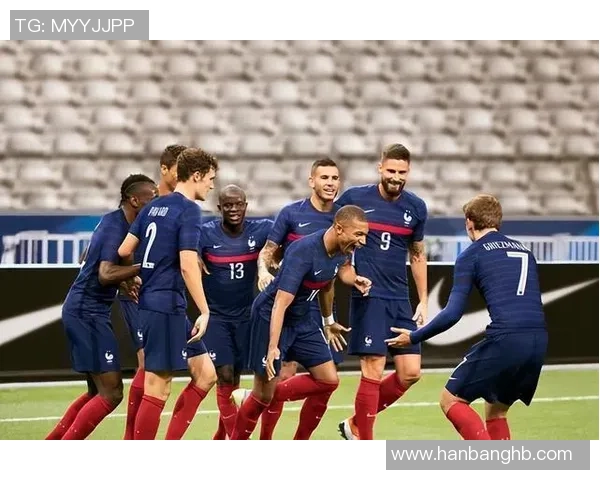 德国与俄罗斯在欧国联的激烈对决引发球迷热议与期待 德国与俄罗斯在欧国联的激烈对决引发球迷热议与期待